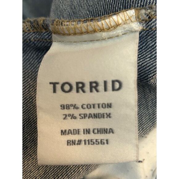 Torrid Jacket Size 1X Blue Denim Jean Medium Wash Crop Cropped Trucker Button Up - Picture 6 of 11